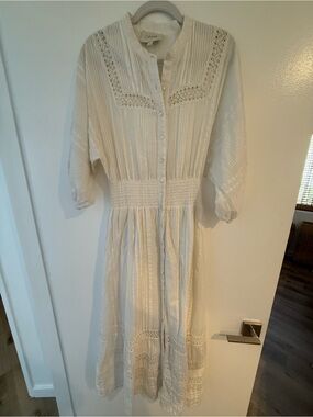 CLEOBELLA White Button-Front Midi Dress with Lace Detail